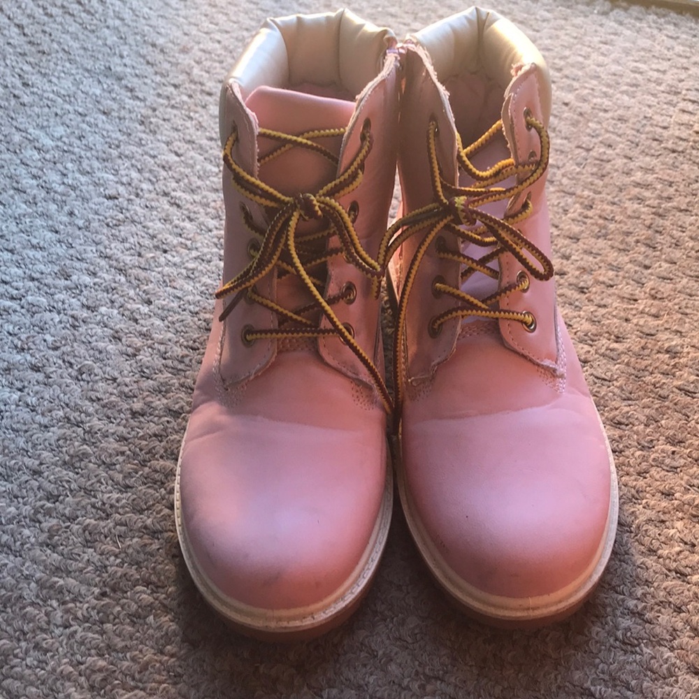 Cute pink boots🎀